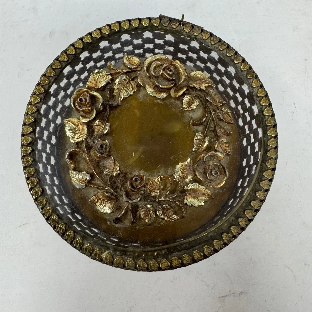 Vtg Ormolu Gold Filigree Rose Jewelry‎ Box Hollywood Regency Footed Trinket Case